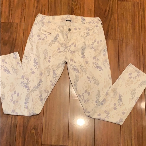 American Eagle Outfitters Denim - America Eagle stretch jeans Size 8